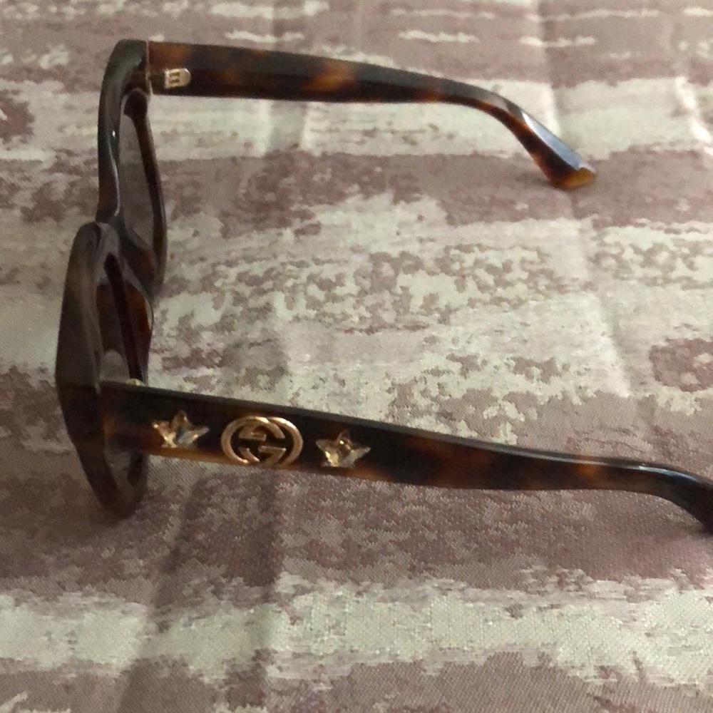 Gucci sunglasses 💯 authentic